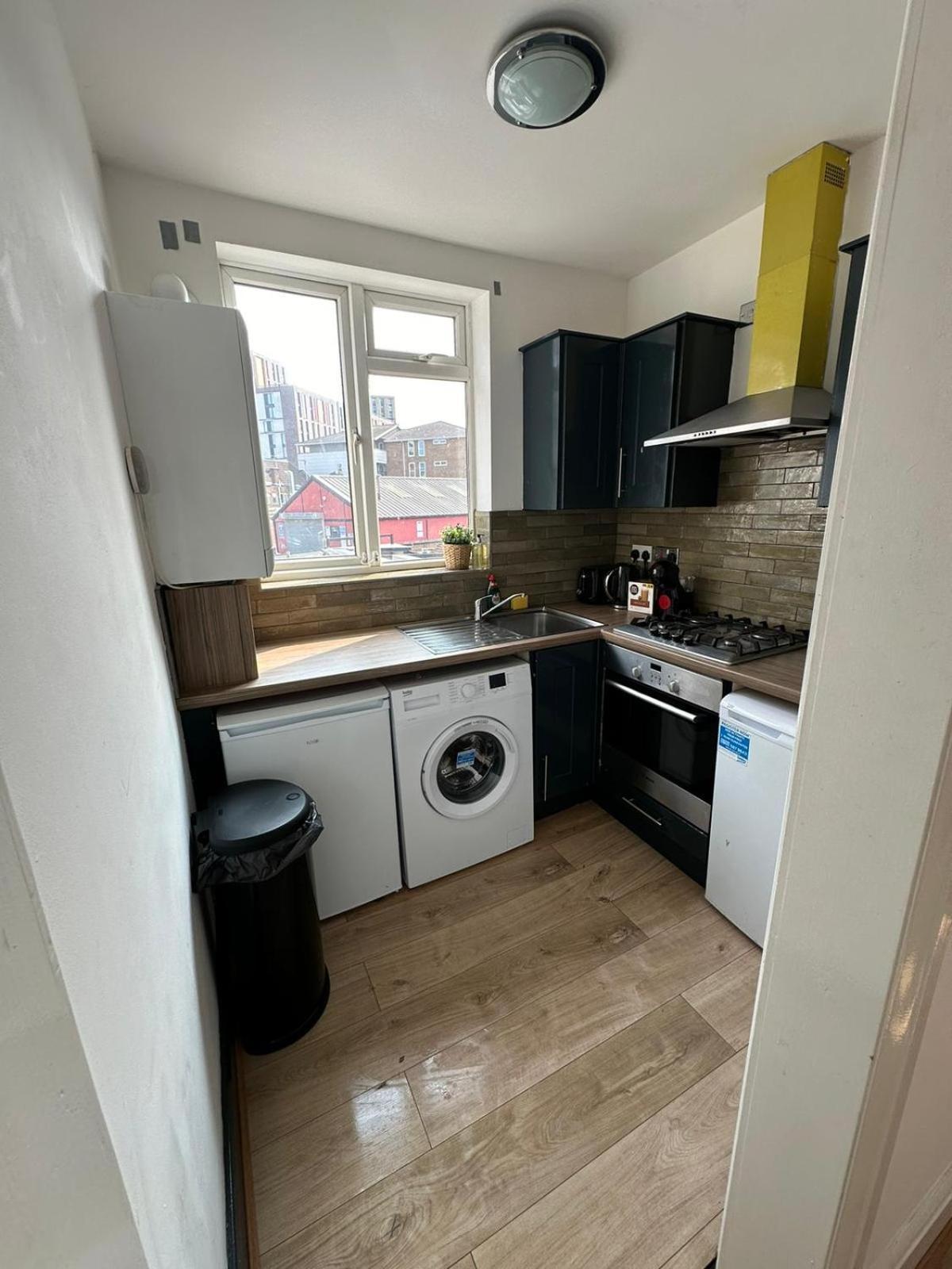 לונדון Central & Cozy 3Br Apt - High Chair - Free Parking מראה חיצוני תמונה